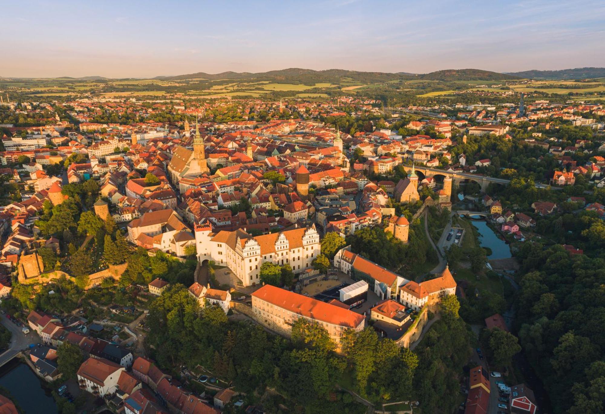 Bautzen Living Appartement - Zentrumslage Parkplatz Babybett 외부 사진